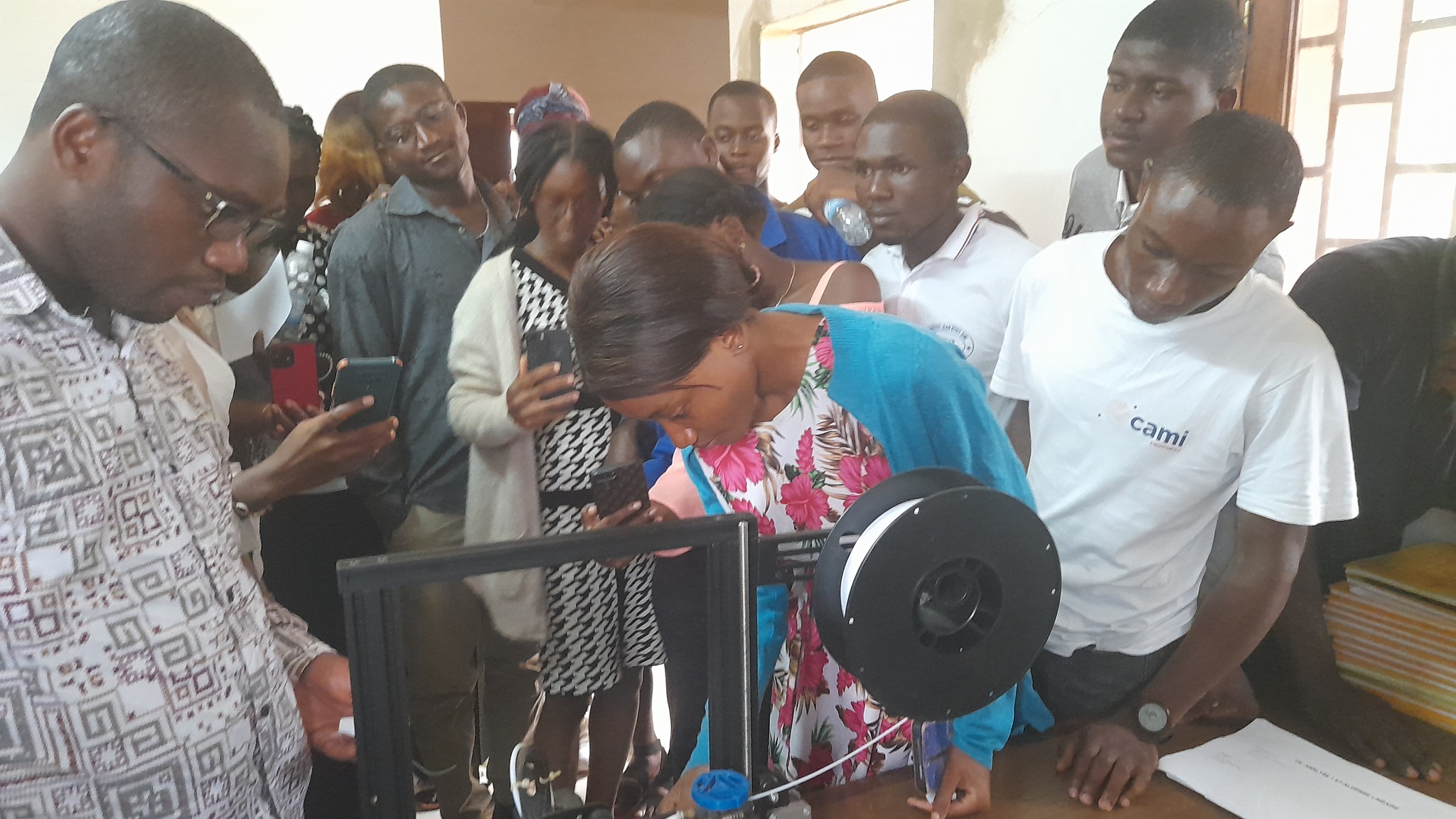 Le Fab Lab Énergies renouvelables forme des étudiants à l’EGEM de Meiganga, Cameroun
