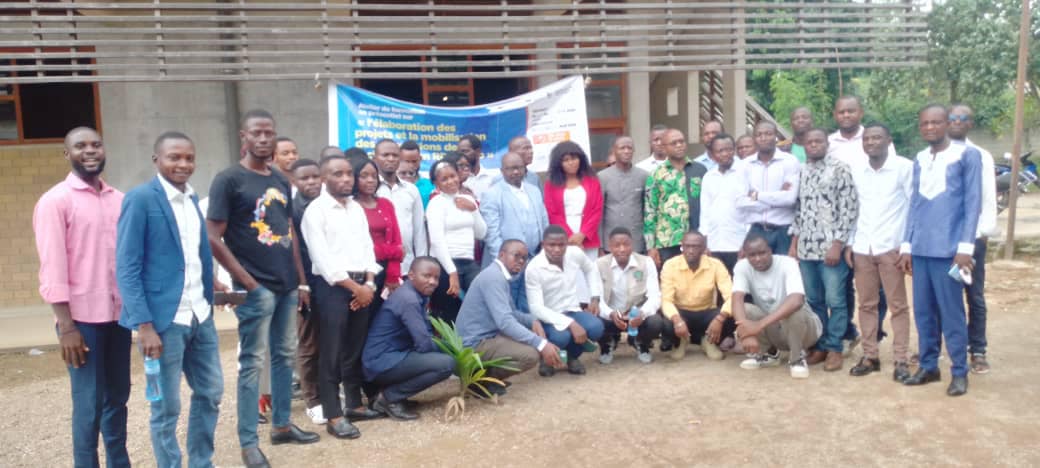 Formation en présentiel de 50 jeunes sur l’élaboration de projets et la recherche de subventions à Kisangani, RDC